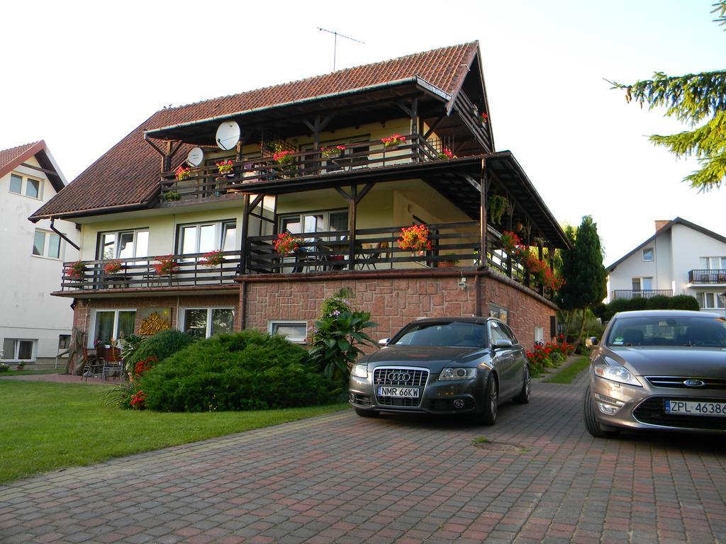 As Gosciniec Lägenhet Mikołajki Exteriör bild