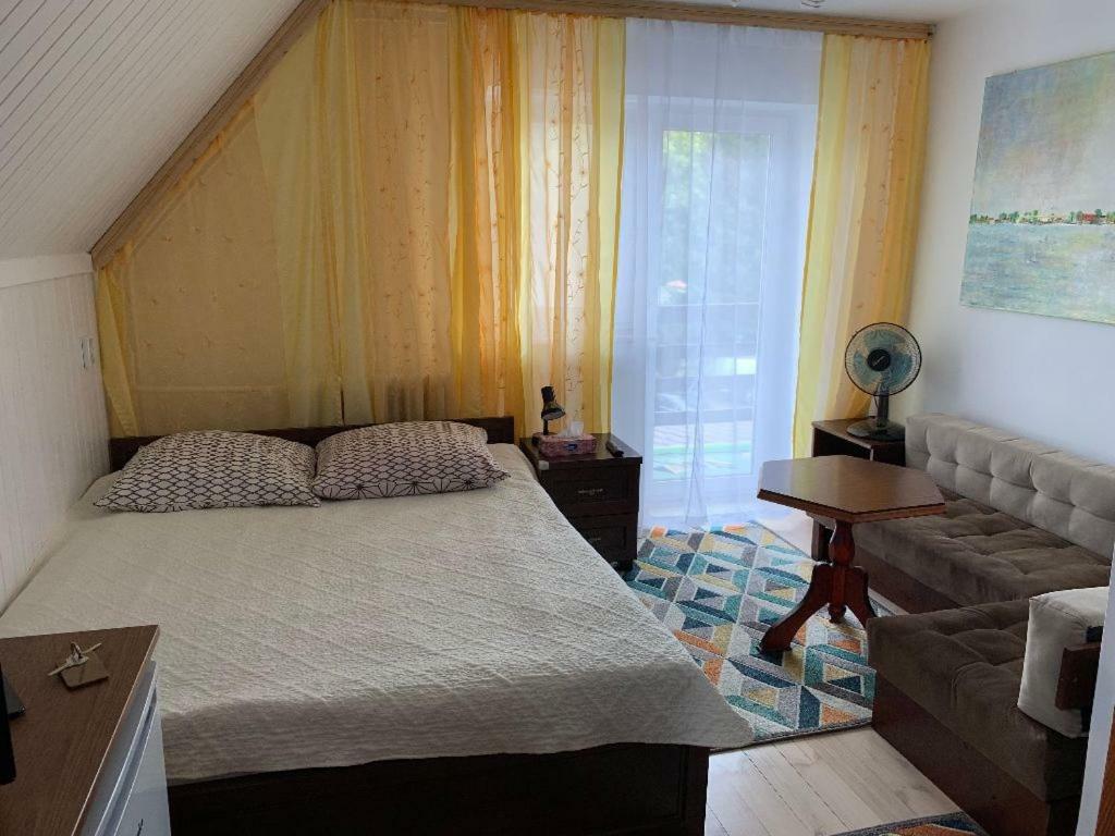 As Gosciniec Lägenhet Mikołajki Exteriör bild
